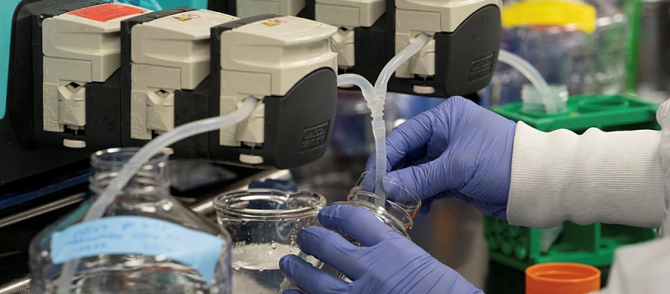 Κορωνοϊός: Σε αγώνα δρόμου η παγκόσμια επιστημονική κοινότητα για την ανάπτυξη αποτελεσματικών φαρμάκων